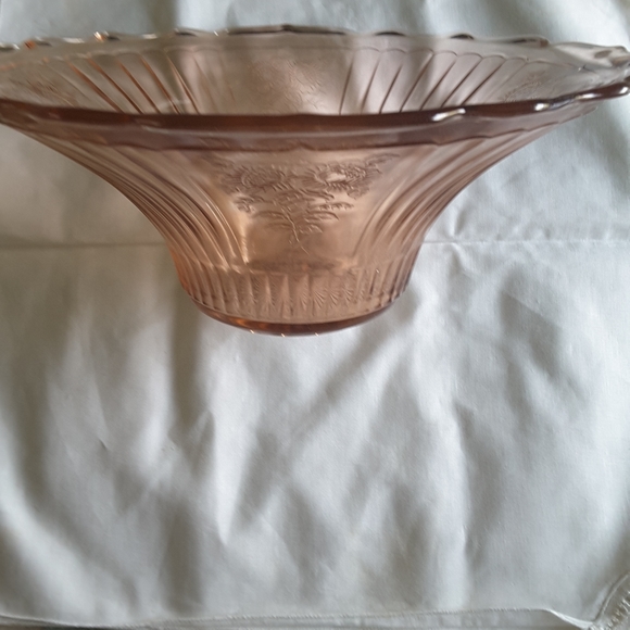 Pink Depression Glass Bowl - Picture 4 of 4